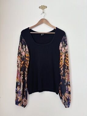 Bl^nk London Floral Printed Sleeve Sweater Medium